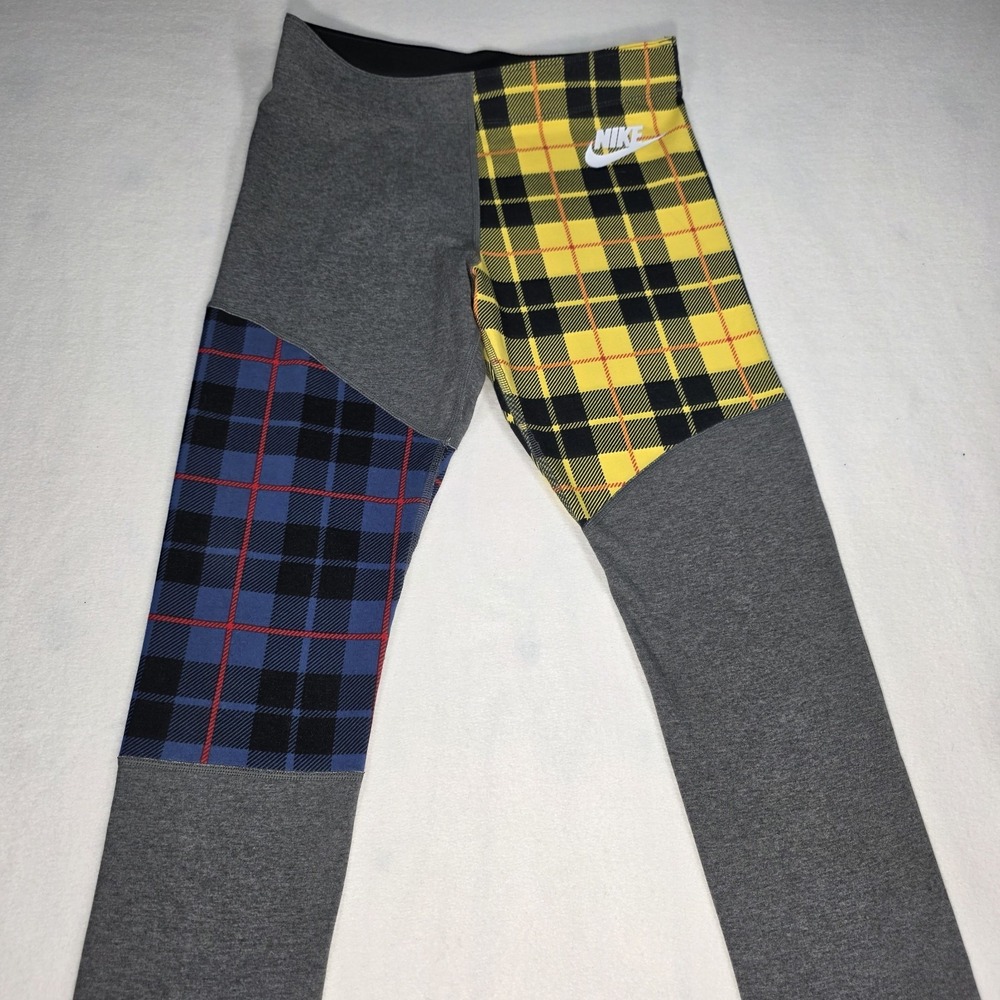 Nike Women's‎ Size Small Sportswear Plaid Leggings Charcoal Heather BV4633-071